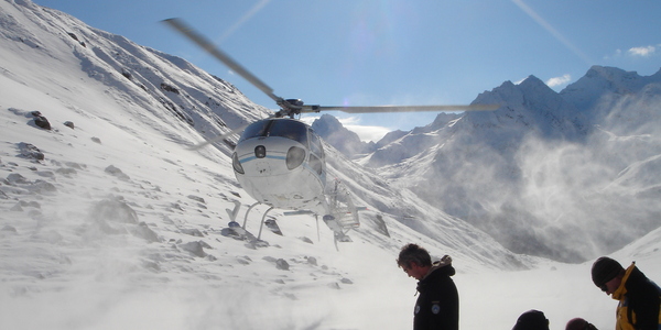 Helicopter landing in snow